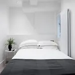 Nell Gwynn House One-Bedroom Apartment Chelsea Ngh244